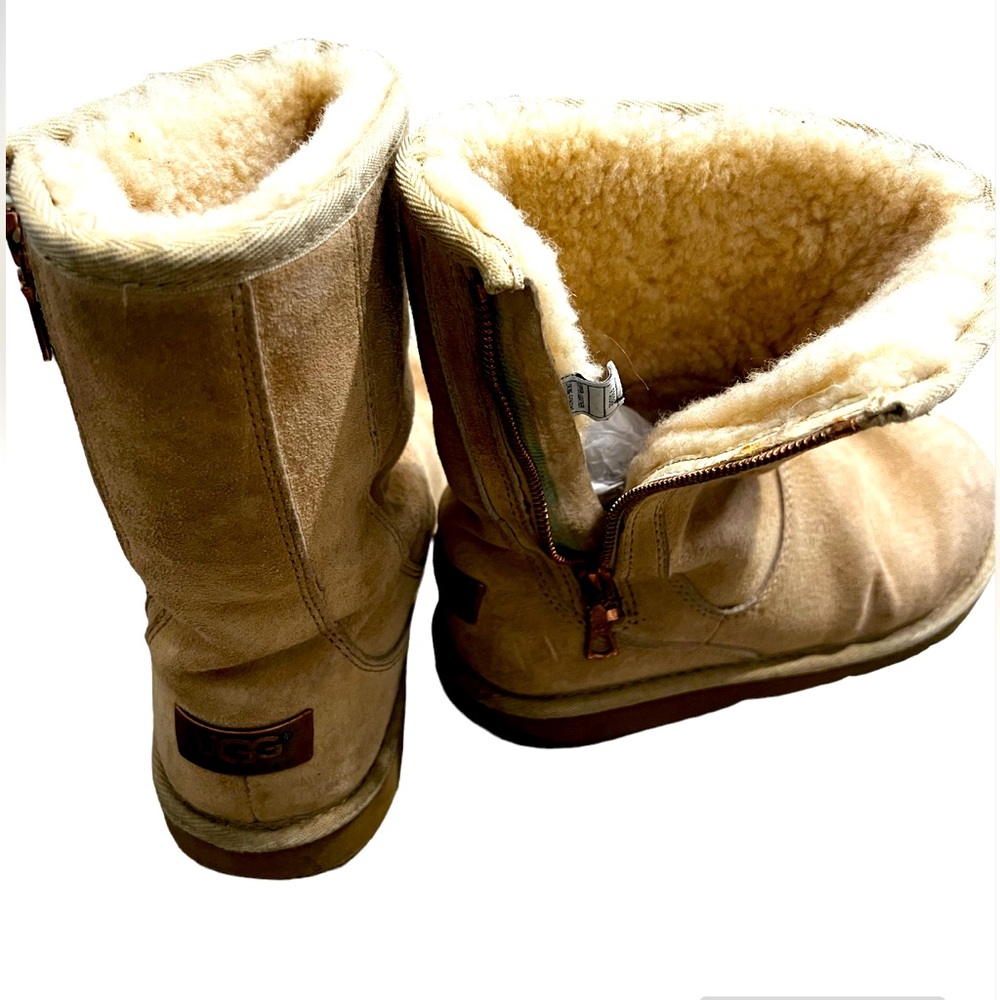 UGG ❗️Used once🪷 zipper beige/tan suede high ankle ❄️ size 7